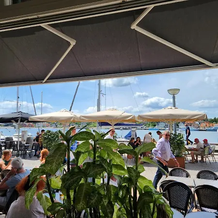 Harbour View *