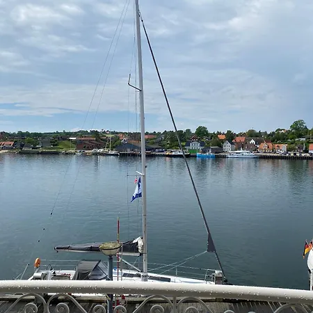 Harbour View Апартаменты